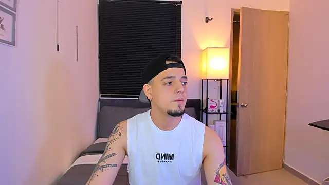 alejandro calderon1 online show from 04-12-26, 05:34