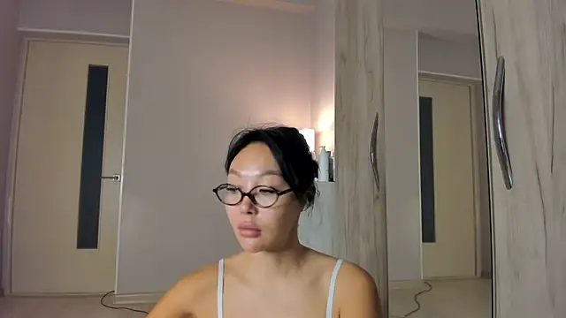 Snapshot of keiko_hot chatting on 06-16-26, 02:47 keiko hot online show from 06-16-26, 02:47