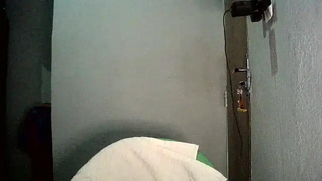 AlexiaDuucan online show from 10-22-25, 12:22