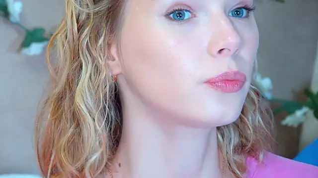 GentleRossi online show from 04-15-26, 03:19