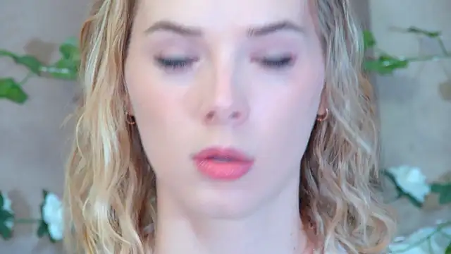Snapshot of GentleRossi chatting on 04-29-26, 05:30 GentleRossi online show from 04-29-26, 05:30