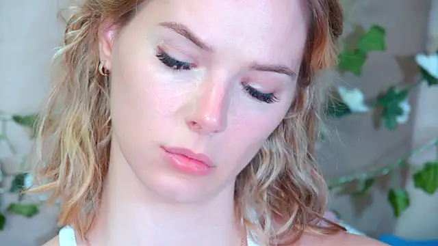 Snapshot of GentleRossi chatting on 05-19-26, 11:38 GentleRossi online show from 05-19-26, 11:38