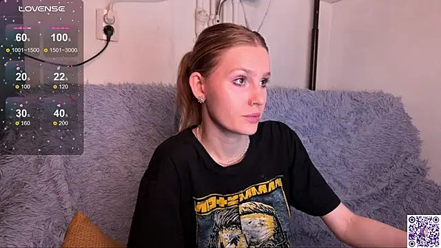 Chanel Gill online show from 10-23-25, 11:03