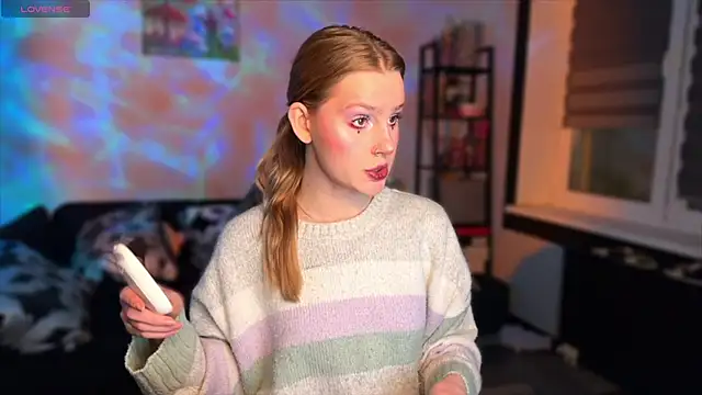 Chanel Gill online show from 11-27-25, 07:49