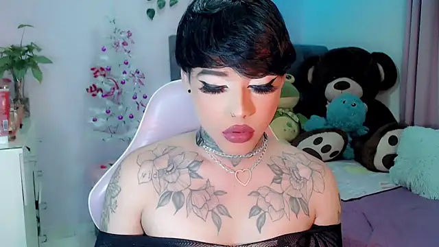 Snapshot of little_star_porn chatting on 12-07-24, 11:34 little star porn online show from 12-07-24, 11:34