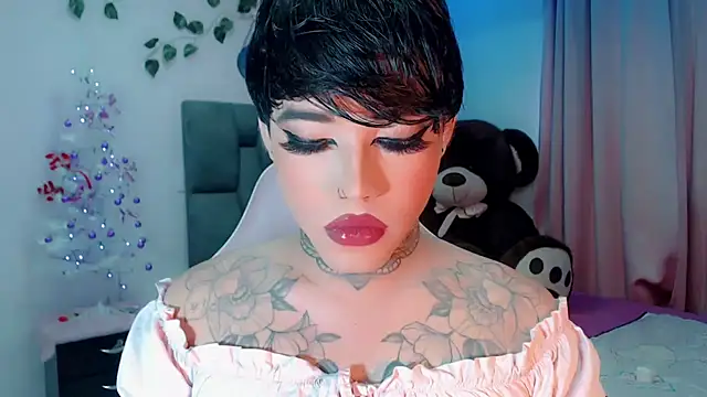 Snapshot of little_star_porn chatting on 12-09-24, 07:50 little star porn online show from 12-09-24, 07:50