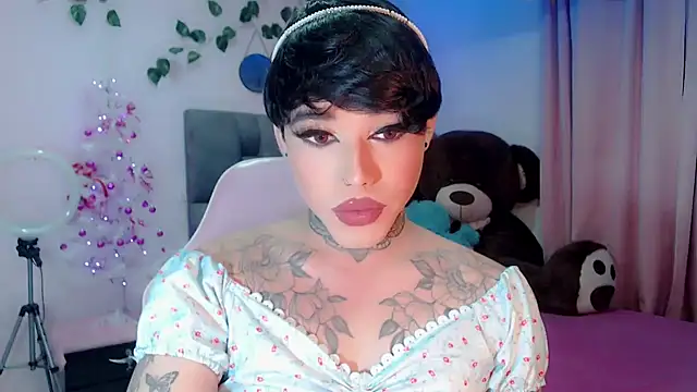 Snapshot of little_star_porn chatting on 12-17-24, 09:28 little star porn online show from 12-17-24, 09:28