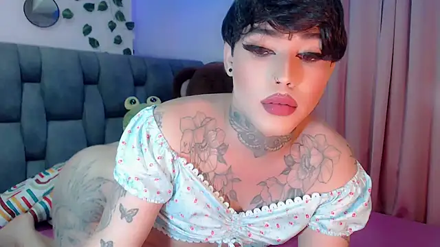 Snapshot of little_star_porn chatting on 12-17-24, 12:33 little star porn online show from 12-17-24, 12:33