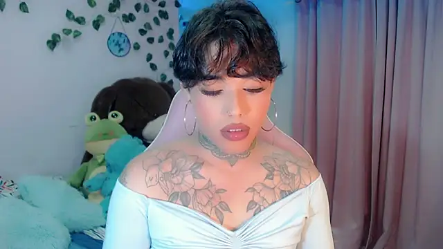 Snapshot of little_star_porn chatting on 12-21-24, 11:34 little star porn online show from 12-21-24, 11:34