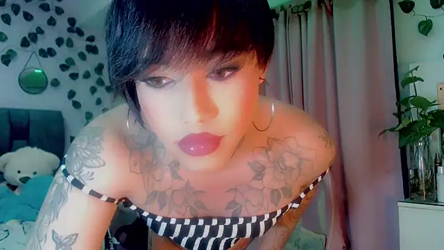 Snapshot of little_star_porn chatting on 01-10-25, 08:51 little star porn online show from 01-10-25, 08:51