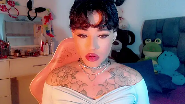 Snapshot of little_star_porn chatting on 02-05-25, 12:17 little star porn online show from 02-05-25, 12:17