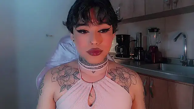 Snapshot of little_star_porn chatting on 02-06-25, 05:09 little star porn online show from 02-06-25, 05:09