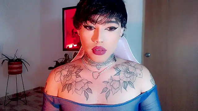 Snapshot of little_star_porn chatting on 02-07-25, 06:56 little star porn online show from 02-07-25, 06:56