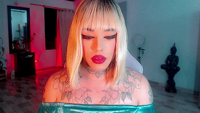 Snapshot of little_star_porn chatting on 02-28-25, 12:10 little star porn online show from 02-28-25, 12:10