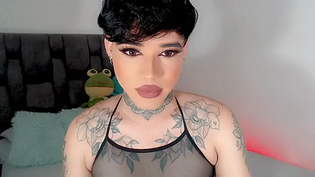 Snapshot of little_star_porn chatting on 09-28-25, 05:51 little star porn online show from 09-28-25, 05:51