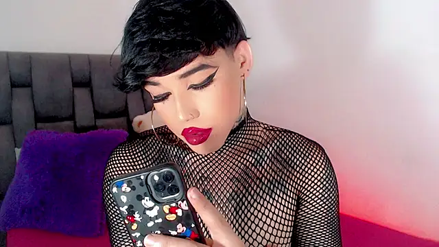 Snapshot of little_star_porn chatting on 09-30-25, 06:18 little star porn online show from 09-30-25, 06:18