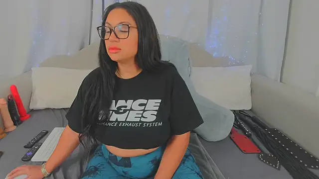 MeghanXO online show from 12-13-25, 09:42