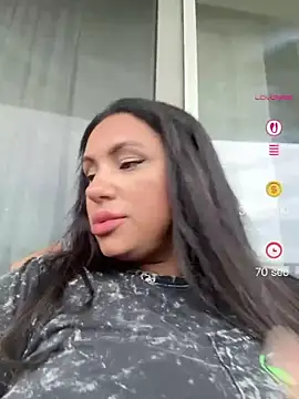 Snapshot of MeghanXO chatting on 07-04-26, 02:23 MeghanXO online show from 07-04-26, 02:23