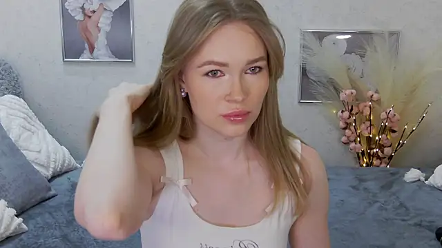 Veronika Mitchel online show from 02-18-25, 05:31