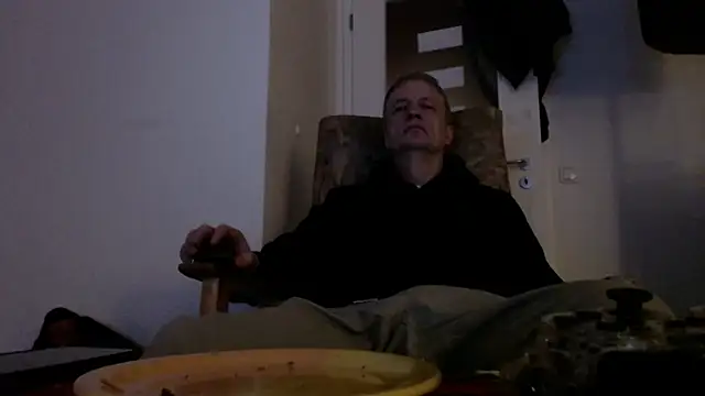 Cordt27 online show from 05-06-26, 07:52