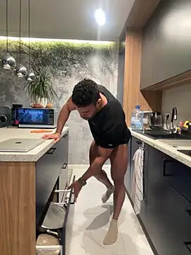 izaak lover online show from 10-28-25, 12:47