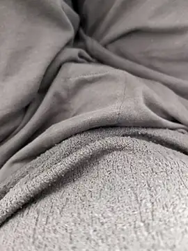 Snapshot of Elixire1 chatting on 09-18-25, 05:15 Elixire1 online show from 09-18-25, 05:15