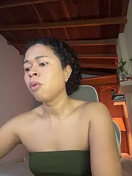 GabriSaenz online show from 03-27-26, 01:22