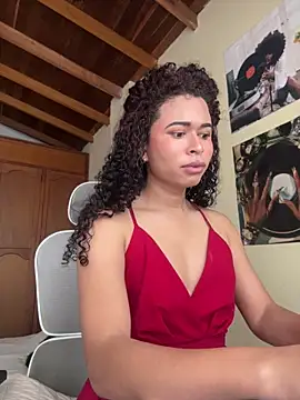 Snapshot of GabriSaenz chatting on 05-09-26, 01:16 GabriSaenz online show from 05-09-26, 01:16