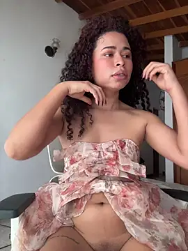 Snapshot of GabriSaenz chatting on 05-11-26, 02:45 GabriSaenz online show from 05-11-26, 02:45
