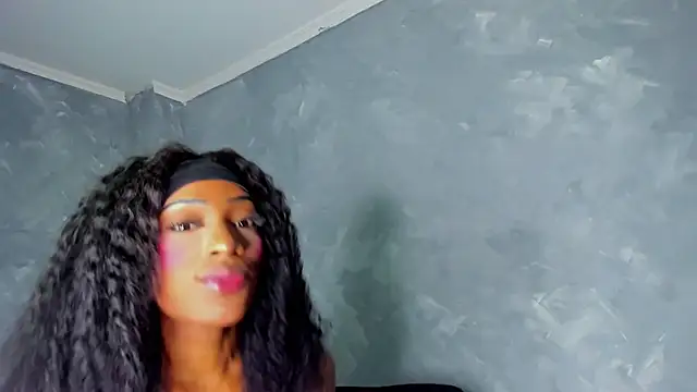Snapshot of Emattaylor chatting on 05-29-26, 11:52 Emattaylor online show from 05-29-26, 11:52