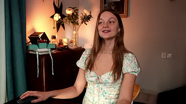 Snapshot of Special___ chatting on 12-04-24, 07:01 Special    online show from 12-04-24, 07:01