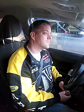 Trucker Hunter online show from 12-02-24, 02:08