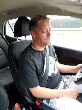 Trucker Hunter online show from 01-19-25, 03:10