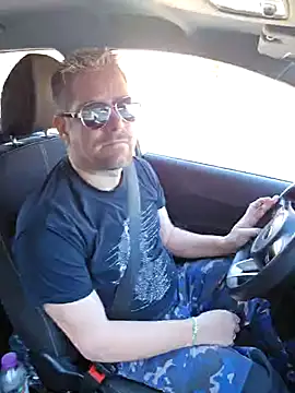 Trucker Hunter online show from 03-18-25, 08:58