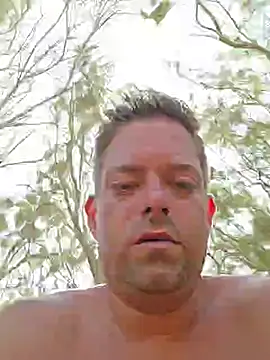 Trucker Hunter online show from 10-04-25, 01:53