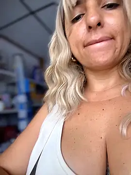 sammyqueenx21 online show from 11-30-25, 01:15