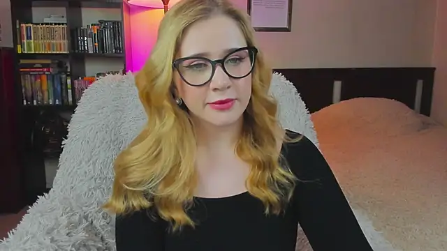 Lav Tender online show from 09-17-25, 07:37