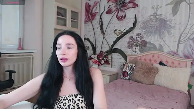 AliciaBow online show from 10-11-25, 01:20