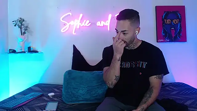 SophieFoxx17 online show from 02-20-26, 12:27