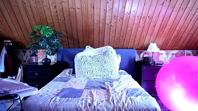 TessaWinter online show from 09-20-25, 11:22