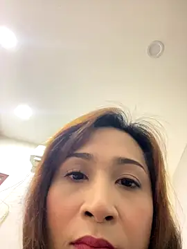 Snapshot of Sanieku chatting on 12-21-25, 05:20 Sanieku online show from 12-21-25, 05:20