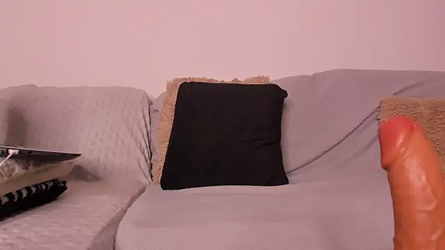 LexxiLow online show from 12-10-24, 05:00