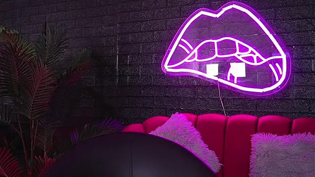 ScarlettQuate online show from 12-10-24, 05:55