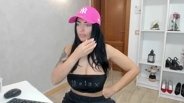 ElisaBaxter online show from 09-28-25, 05:46