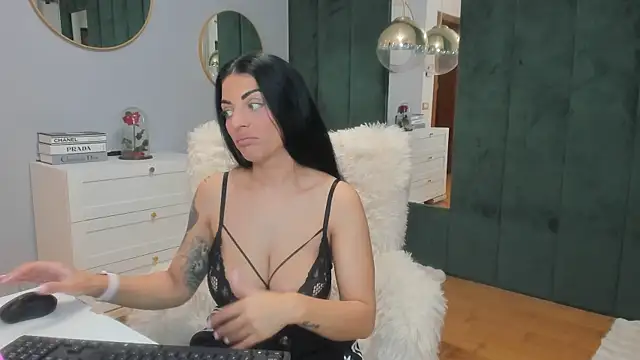 ElisaBaxter online show from 11-01-25, 03:41