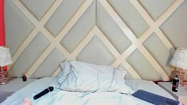 SSCARLETH  online show from 12-12-24, 02:22