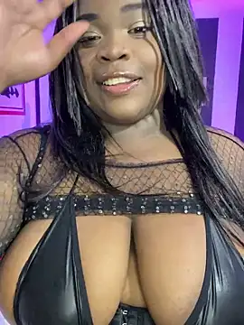 Snapshot of YeminaLeman chatting on 01-01-25, 10:56 YeminaLeman online show from 01-01-25, 10:56