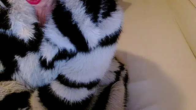 34MANON online show from 11-30-25, 06:39