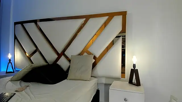 Aron cruz online show from 03-31-26, 01:33