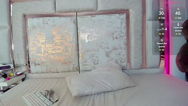 kimjonnes01 online show from 11-02-25, 04:59